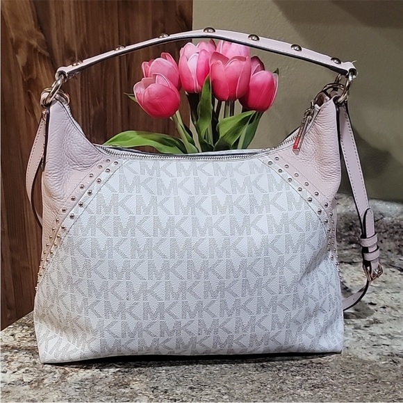 EUC Michael Kors Aria Studded Zip crossbody/shoulder strap corner piping missing - Picture 5 of 11